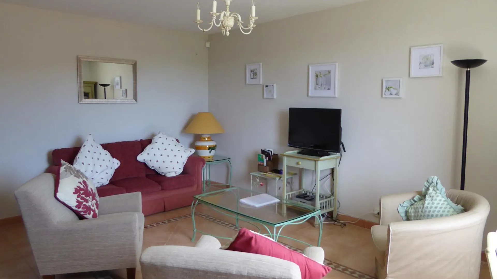 Сasa de vacaciones Villa Attractive Townhouse - Golf De Fregate Saint-Cyr-sur-Mer